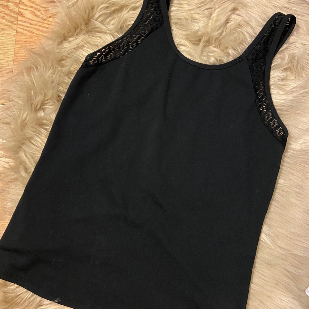 Fabletics Workout Set - Picture 2 of 3